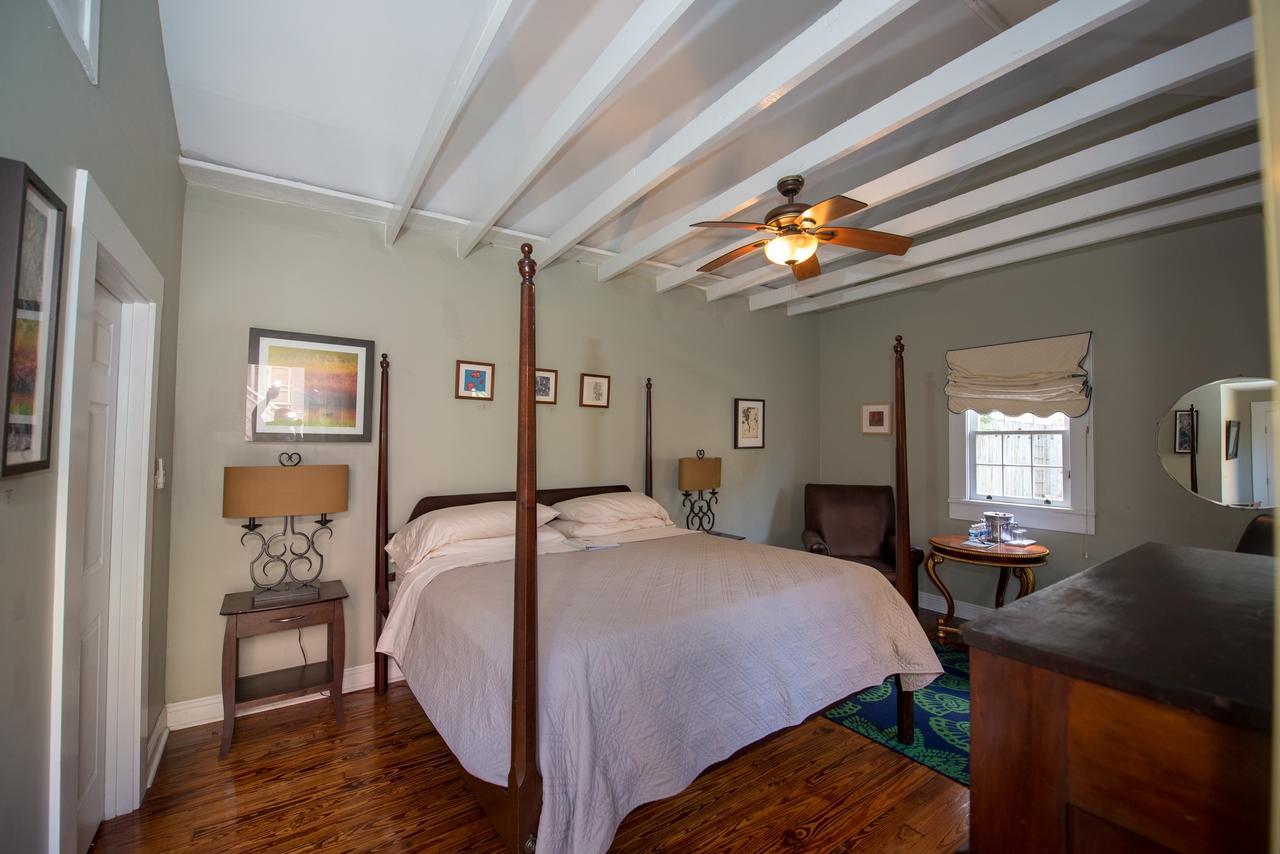 Bed and Breakfast Maison De Macarty Новый Орлеан Экстерьер фото