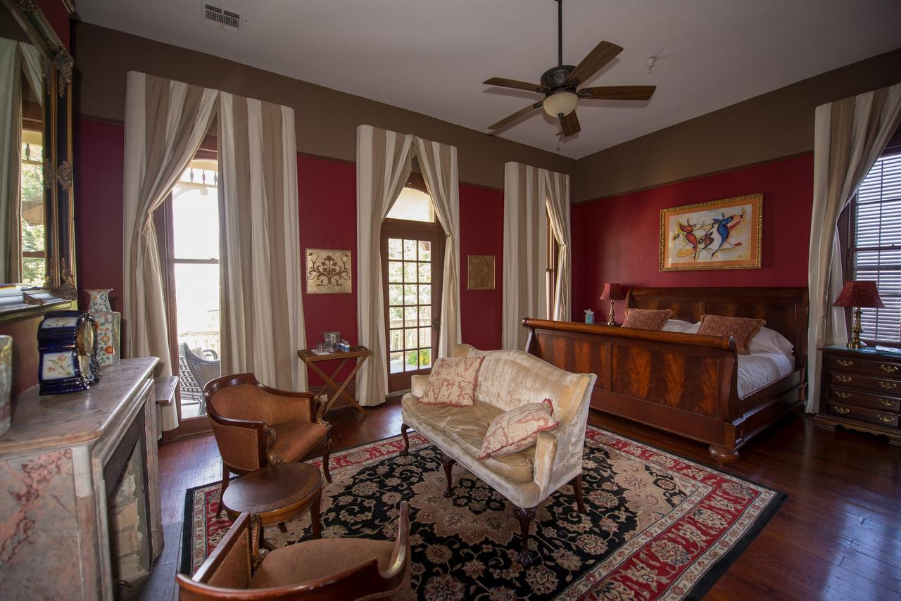 Bed and Breakfast Maison De Macarty Новый Орлеан Экстерьер фото
