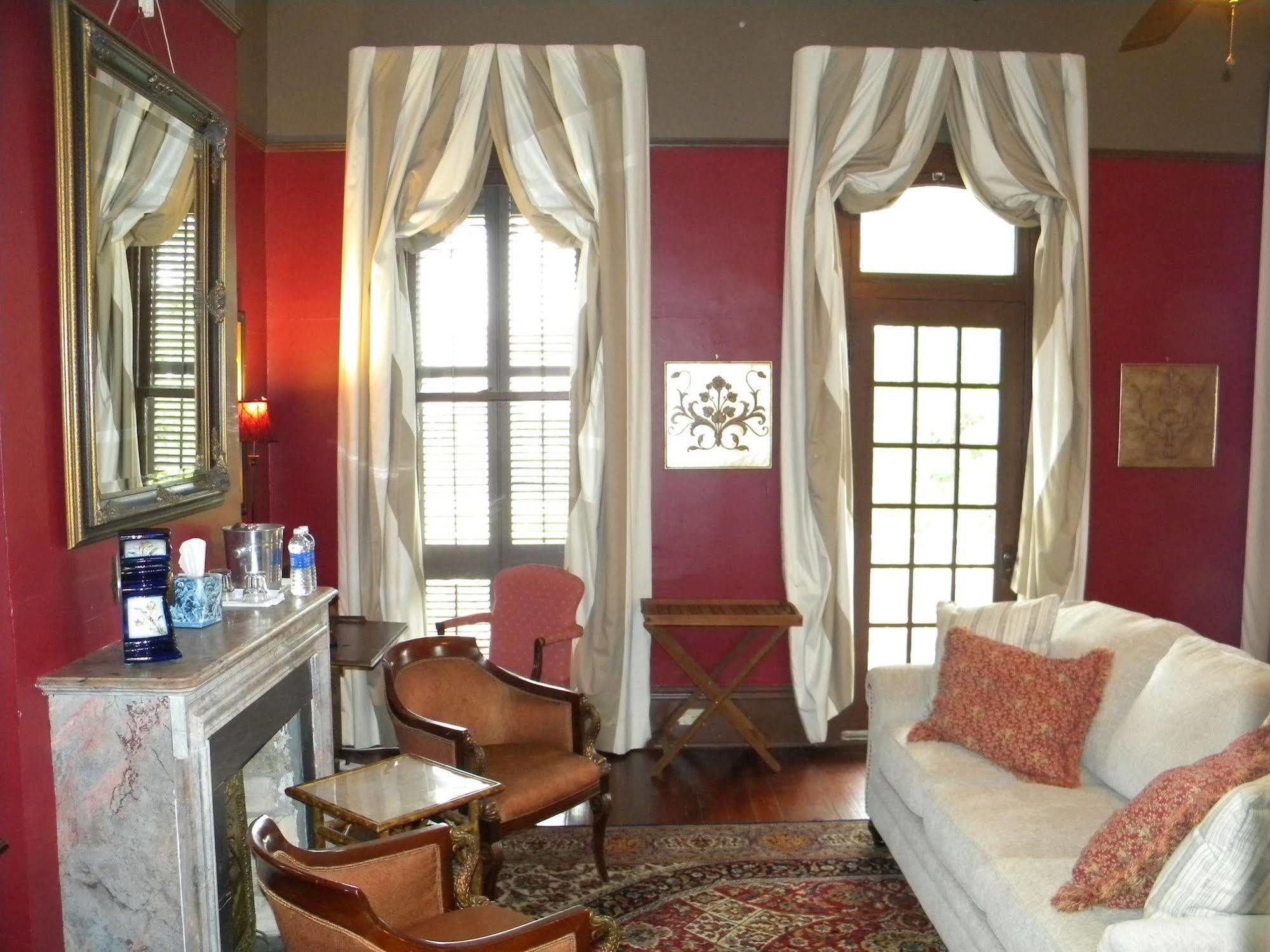 Bed and Breakfast Maison De Macarty Новый Орлеан Экстерьер фото