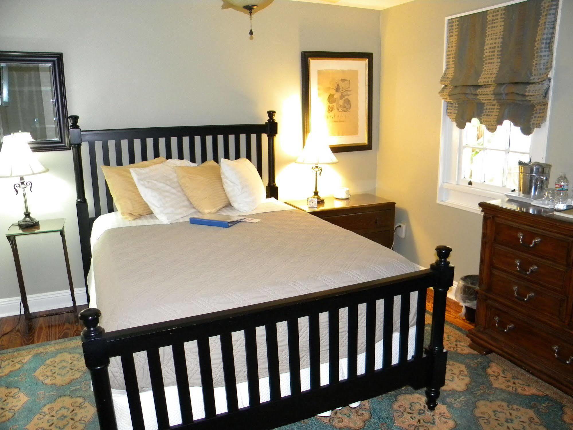 Bed and Breakfast Maison De Macarty Новый Орлеан Экстерьер фото